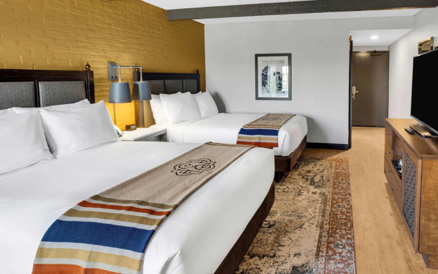 Quadruple room