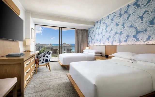 Renovated Ainahau Tower Twin room with partial ocean view