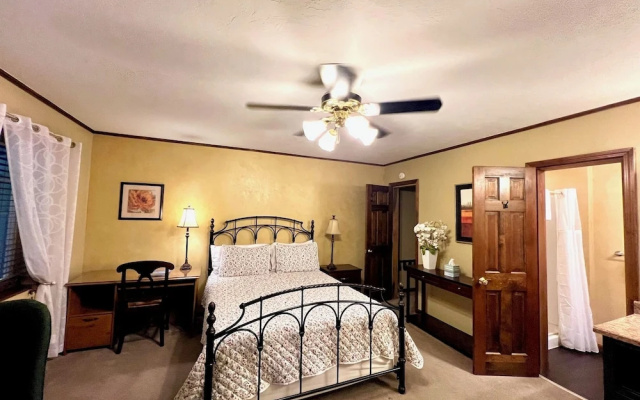 Standard Double room with garden view