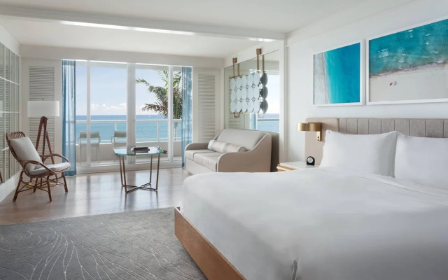 Double Club room with balcony and oceanfront