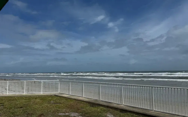 Family Apartment beachfront