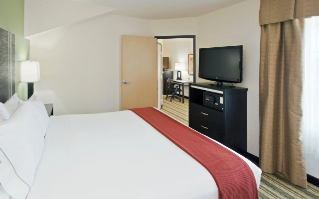 1 Bedroom Suite