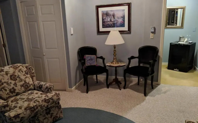Deluxe Suite
