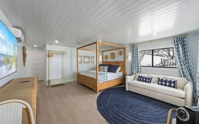2 Bedrooms Luxury Family Suite beachfront