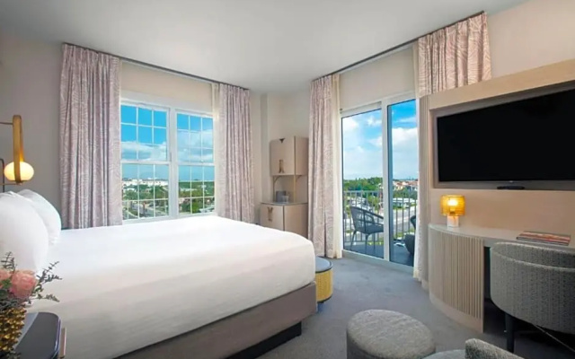 Grand Double Junior Suite with balcony