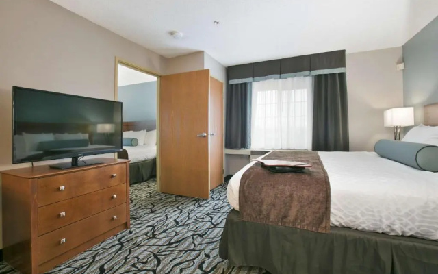 Deluxe Double Suite