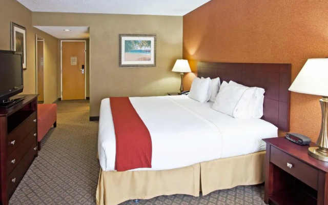 Standard room with pool view