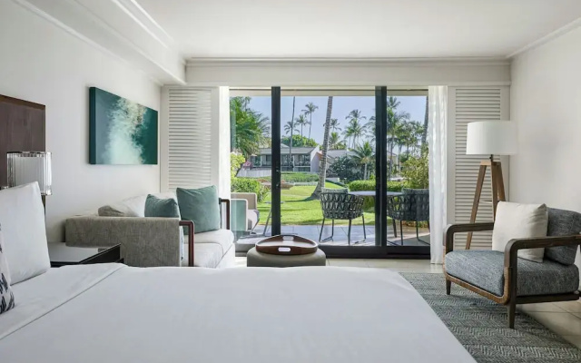 Double room with balcony and with partial ocean view
