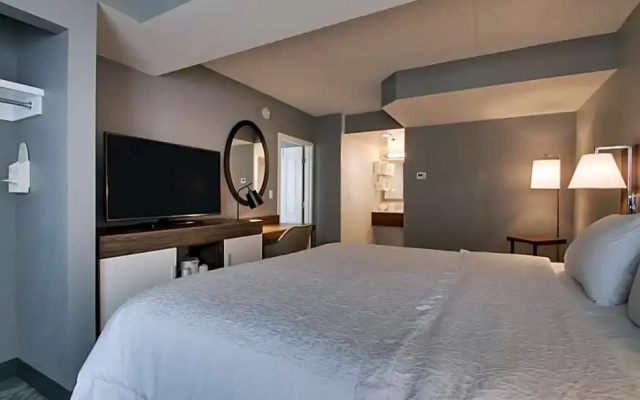 Sextuple Family Suite