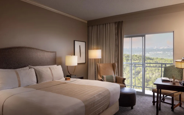 Deluxe Double room with city view