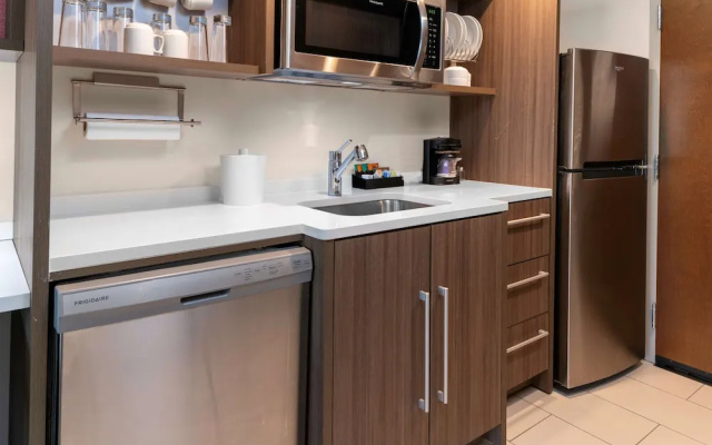 1 Bedroom Suite
