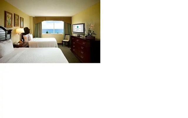 2 Bedrooms Quadruple Suite with ocean view