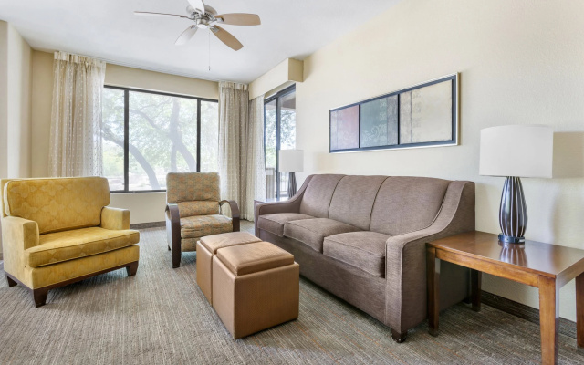 3 Bedrooms Suite