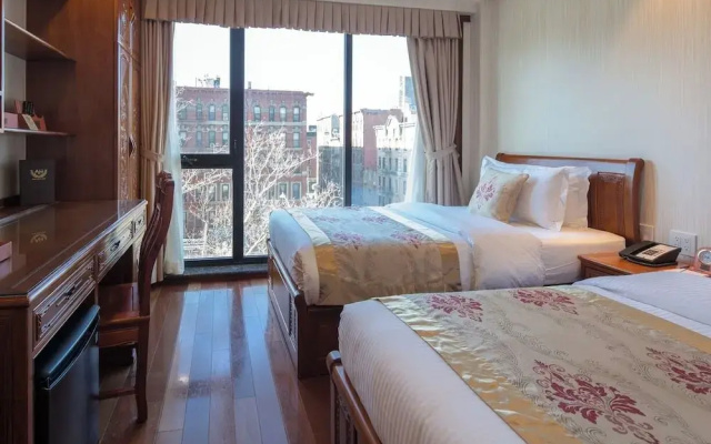 Deluxe Double Penthouse room with balcony