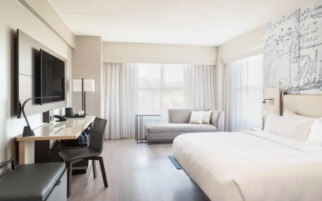 Standard Double room with partial view