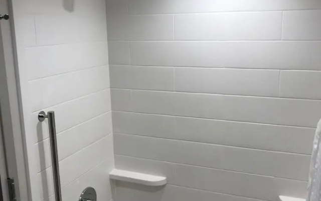 1 Bedroom Suite