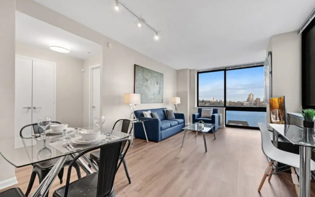 2 Bedrooms Deluxe Apartment with river view