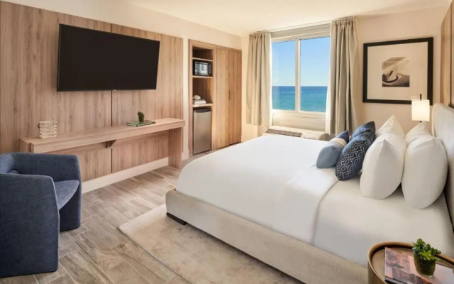 1 Bedroom Double Suite oceanfront