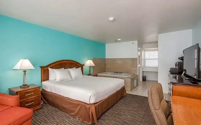 Standard Double room with partial view