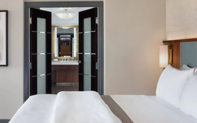 1 Bedroom Presidential Club Suite