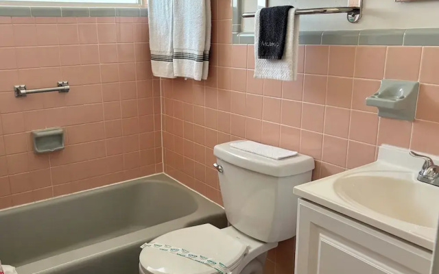 Comfort room
