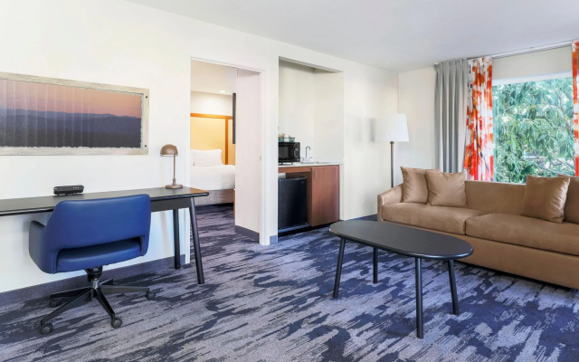 2 Bedrooms Double Suite with courtyard view