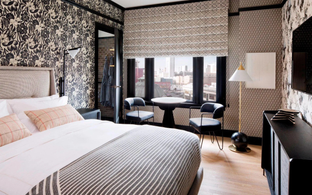 Deluxe Double room with city view