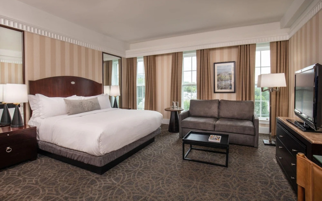 Premier room