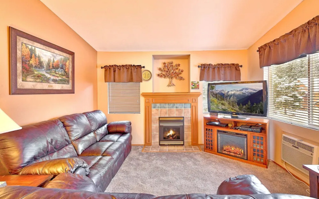 3 Bedrooms Deluxe room with mountain view