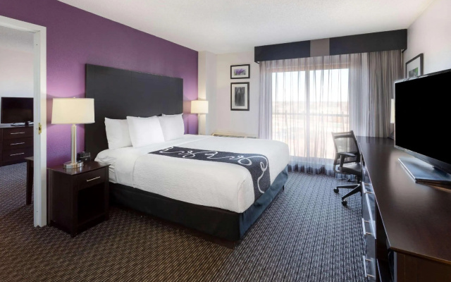 Deluxe Double Family Suite