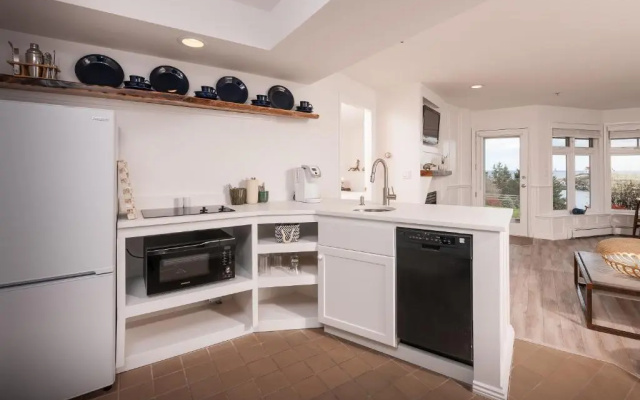 1 Bedroom Suite