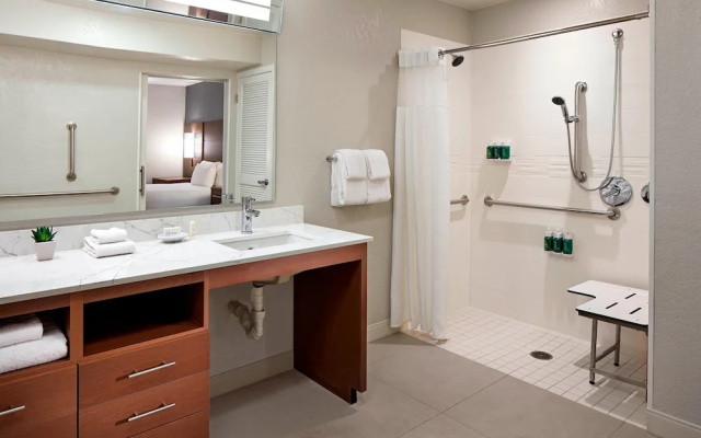 1 Bedroom Suite