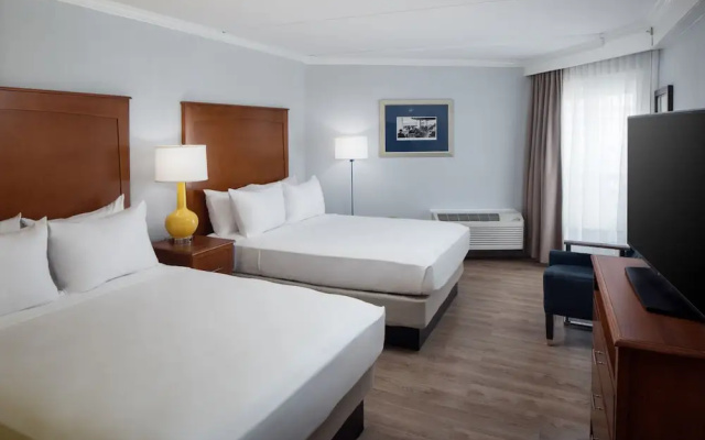 Deluxe Quadruple room with balcony