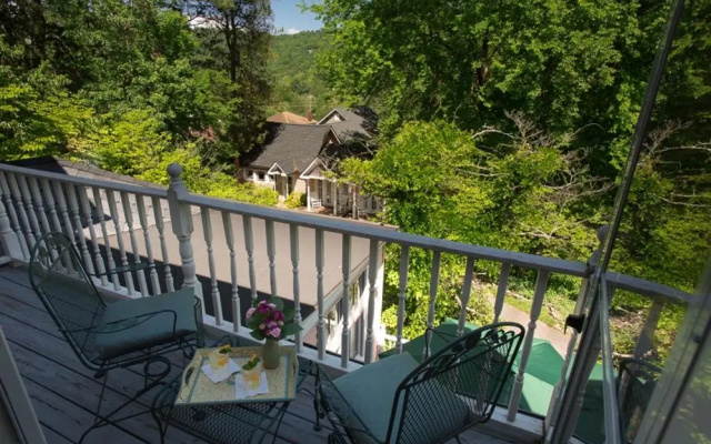 Standard Double room with garden view