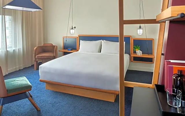 Premier room