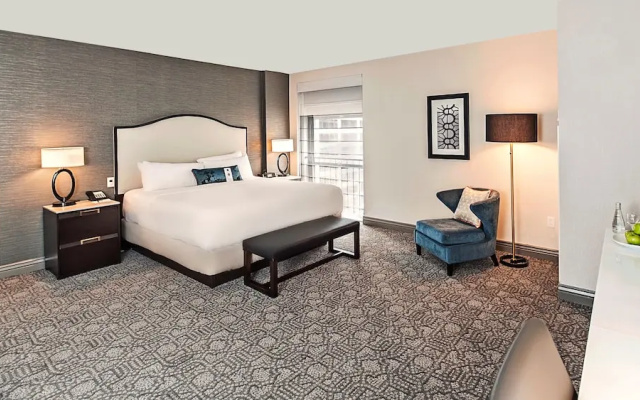 1 Bedroom Executive Tower Suite