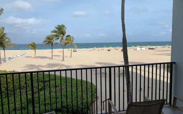 1 Bedroom Premium Suite with ocean view