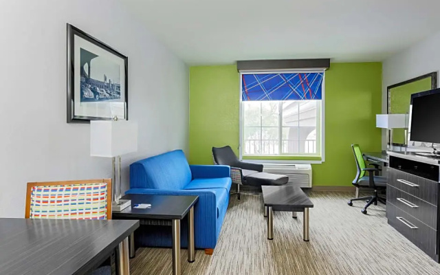1 Bedroom Suite