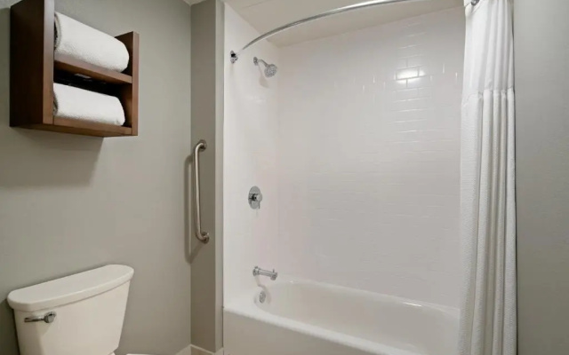 2 Bedrooms Sextuple Suite