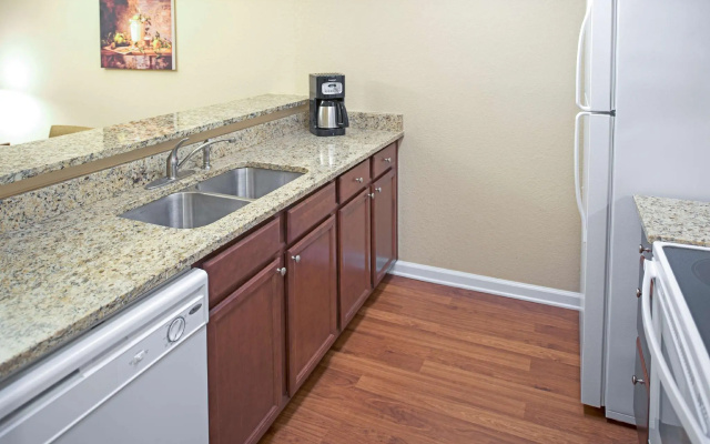 2 Bedrooms Deluxe Double Suite