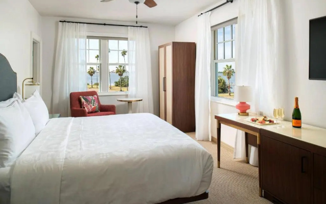 Standard room with view