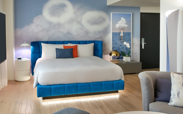 Standard Penthouse room