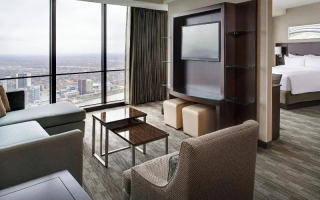 Executive Suite with city view