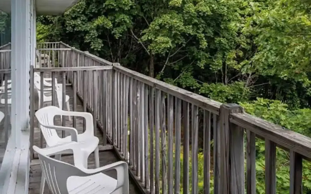 Standard Quadruple room with balcony
