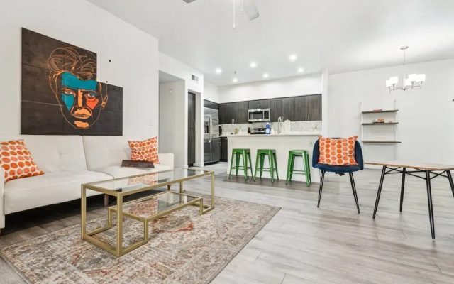 3 Bedrooms Apartment