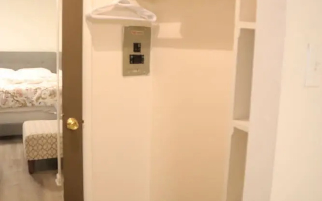 Comfort room