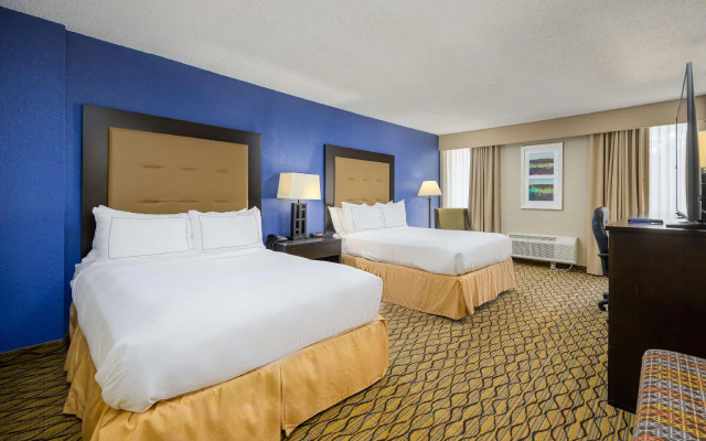 Quadruple Suite