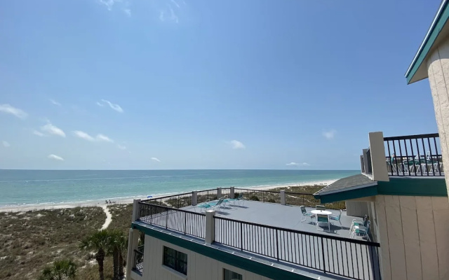 3 Bedrooms Standard room with balcony and with bay view
