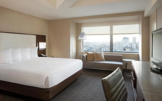 1 Bedroom Parlor Suite