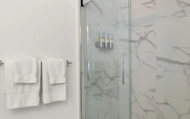 2 Bedrooms Premium Apartment